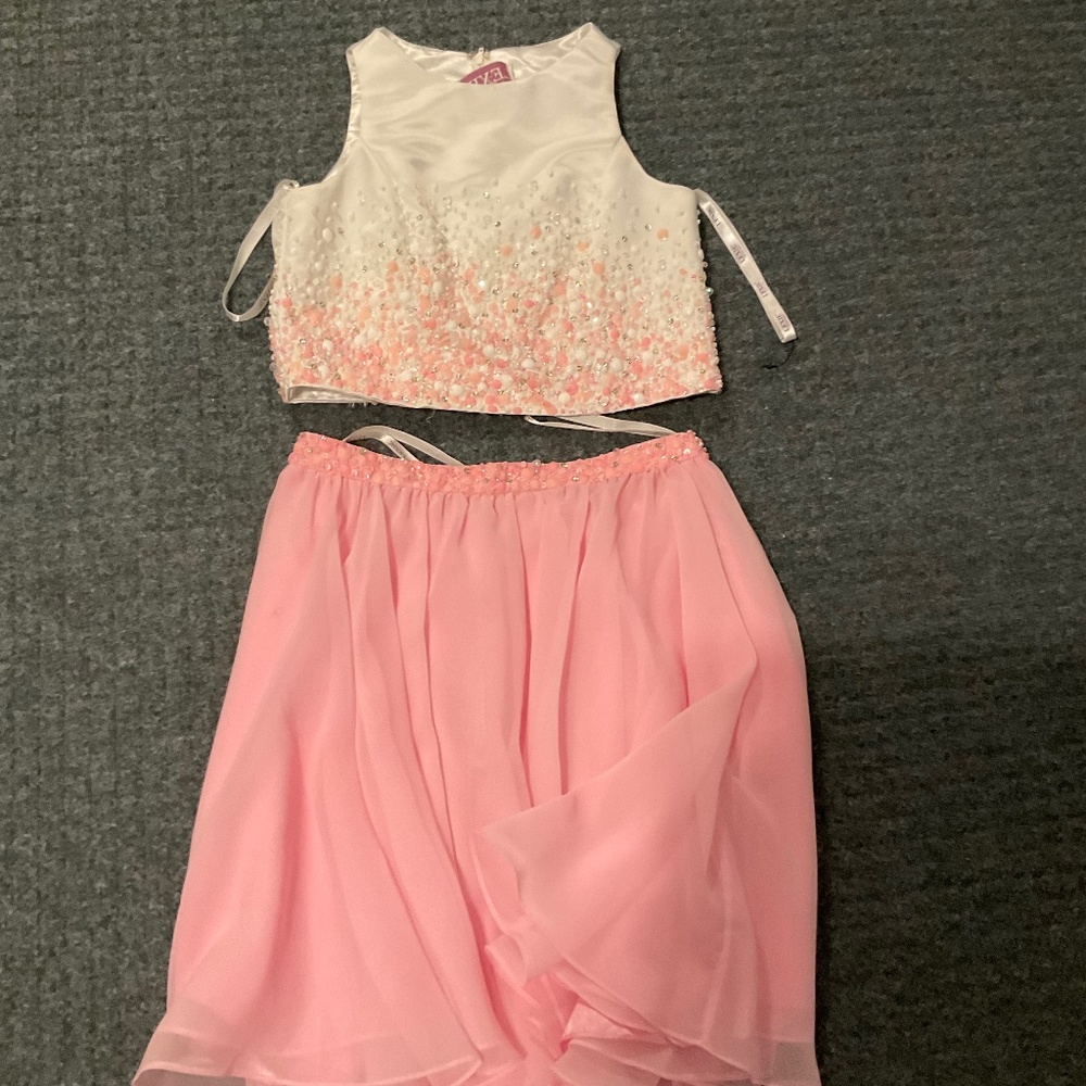 Junior prom dress